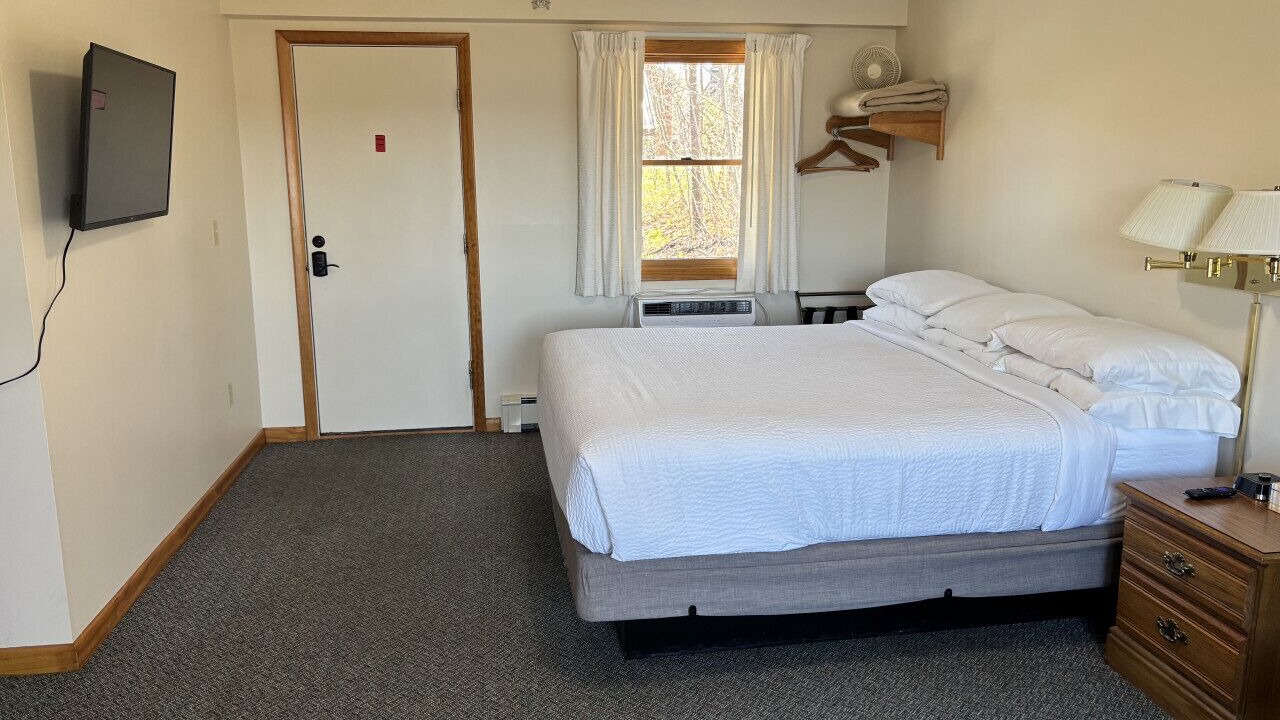 Photo of Bedroom in Greenville Junction