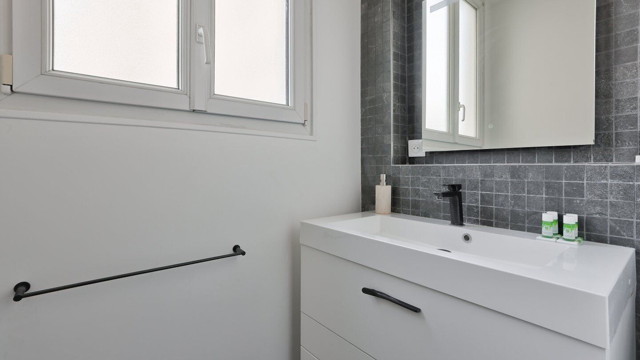 Photo of Bathroom in Parc-de-Montsouris