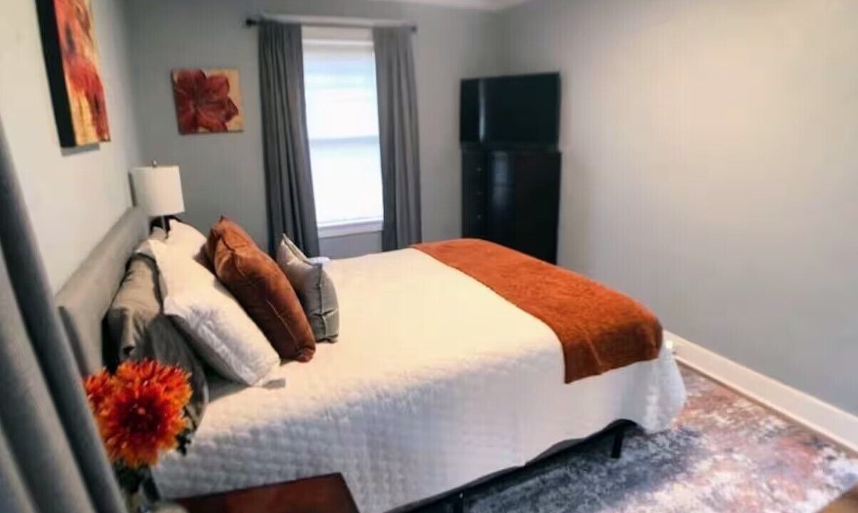 Photo of Bedroom in Point Breeze North