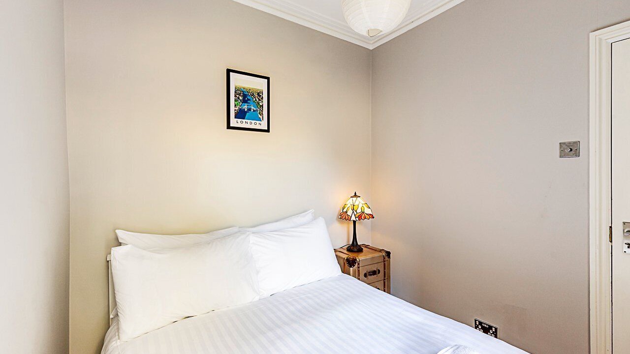 Photo of Bedroom in Ealing Common