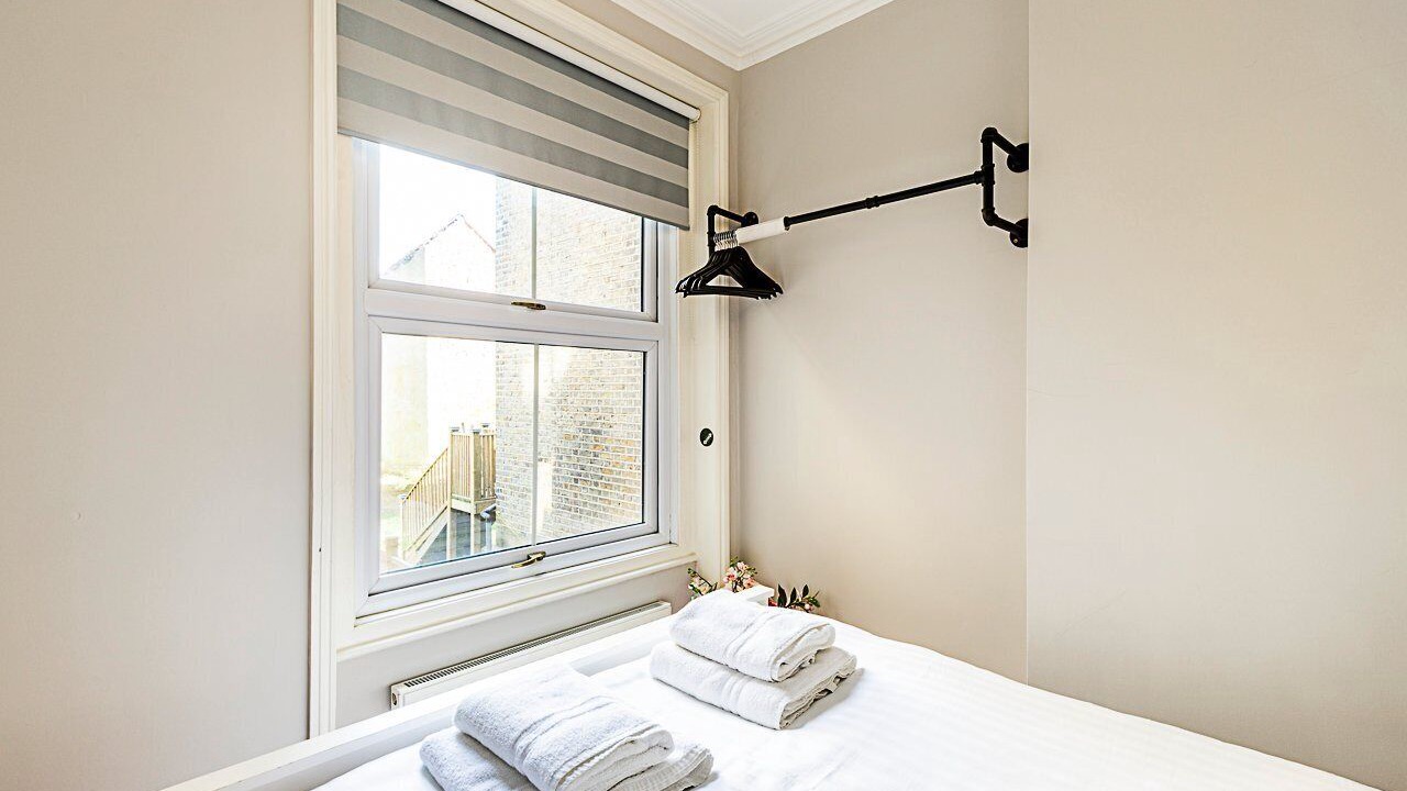 Photo of Bedroom in Ealing Common