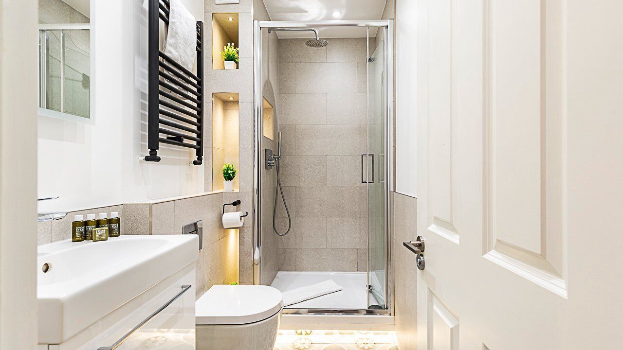 Photo of Bathroom in Ealing Common