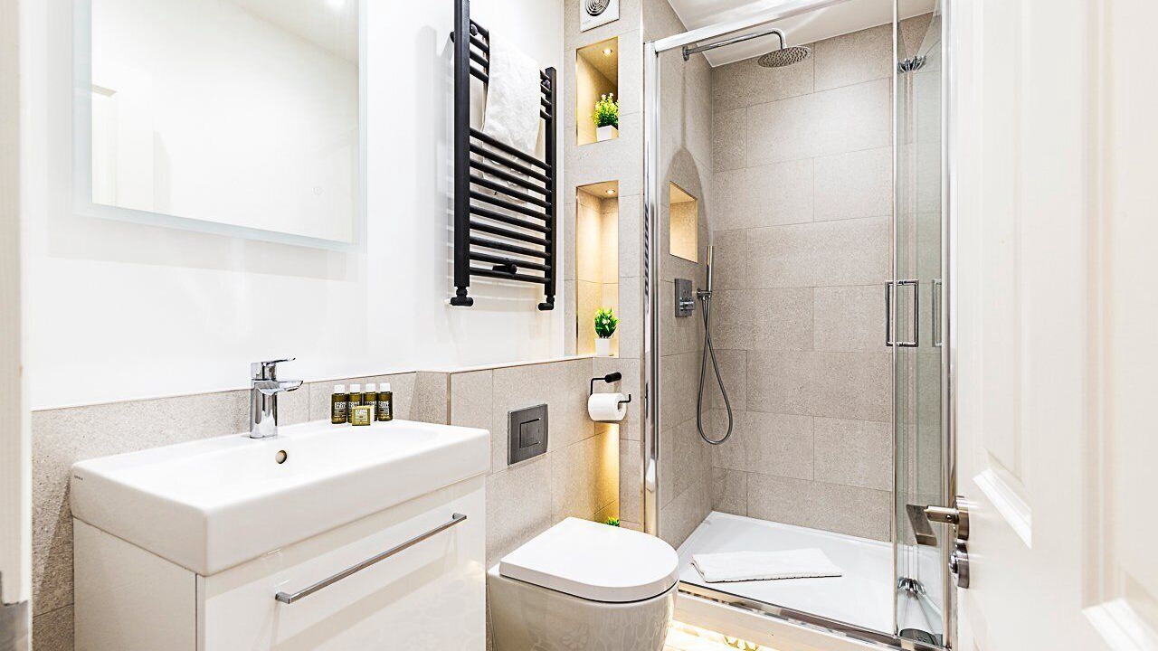 Photo of Bathroom in Ealing Common