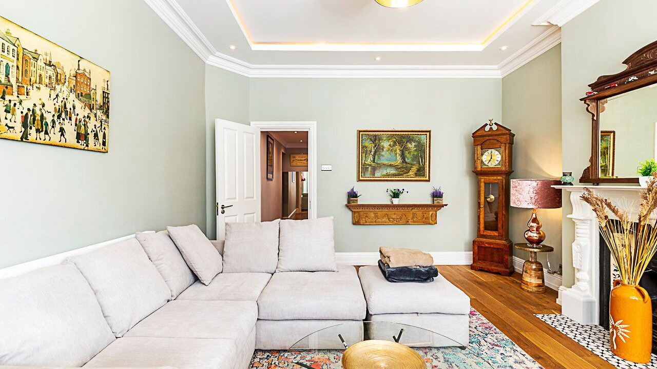 Photo of Livingroom in Ealing Common