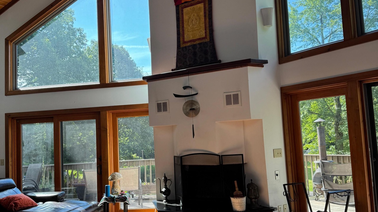 Photo of Livingroom in Town of Lloyd