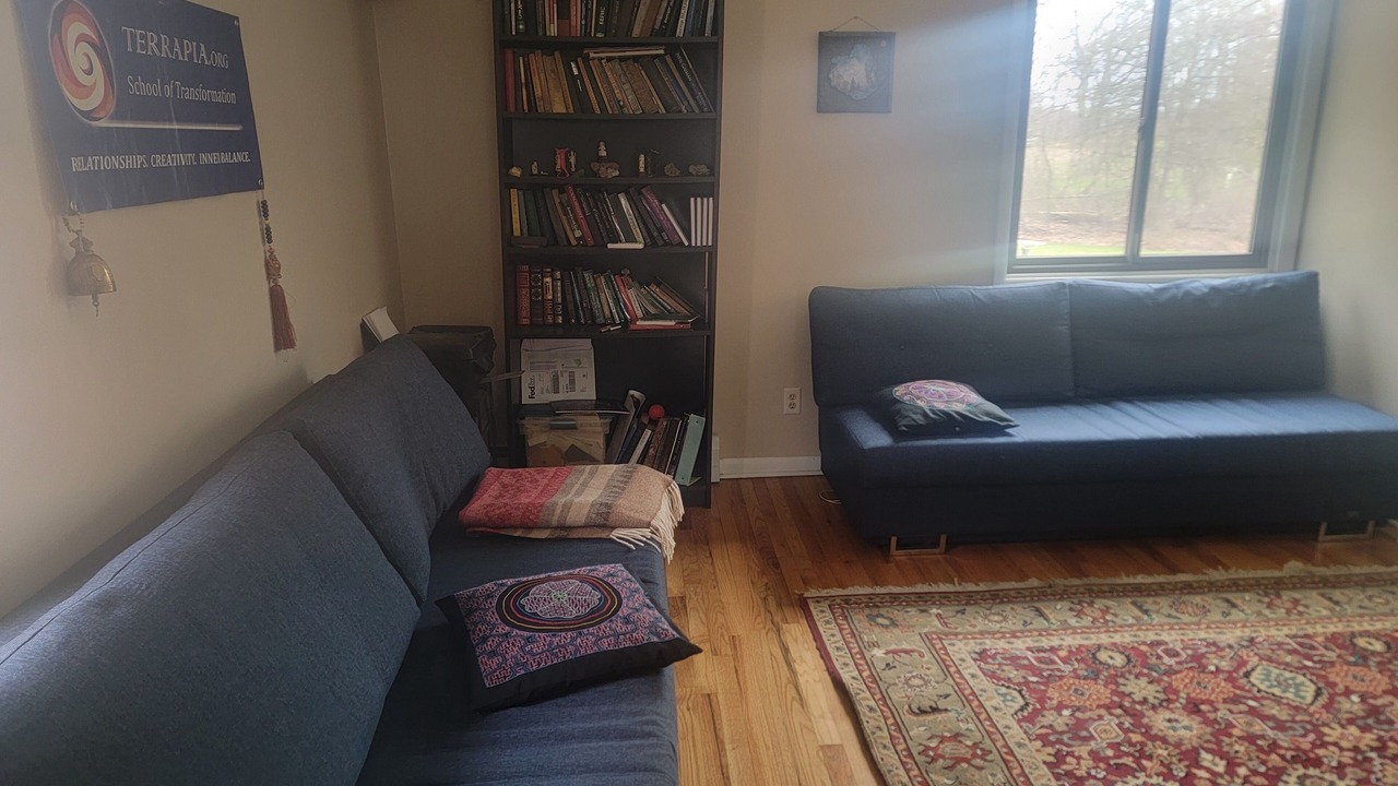 Photo of Livingroom in Town of Lloyd