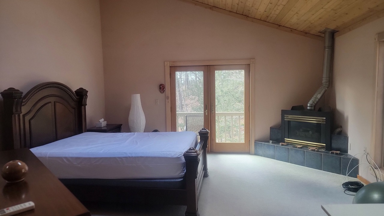 Photo of Bedroom in Town of Lloyd