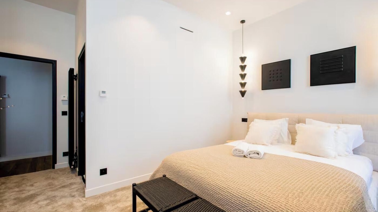 Photo of Bedroom in Faubourg-du-Roule
