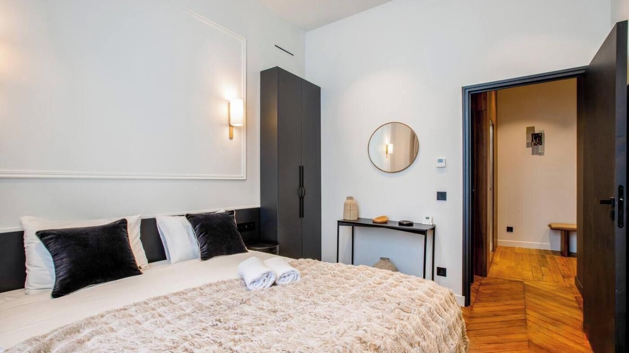 Photo of Bedroom in Faubourg-du-Roule