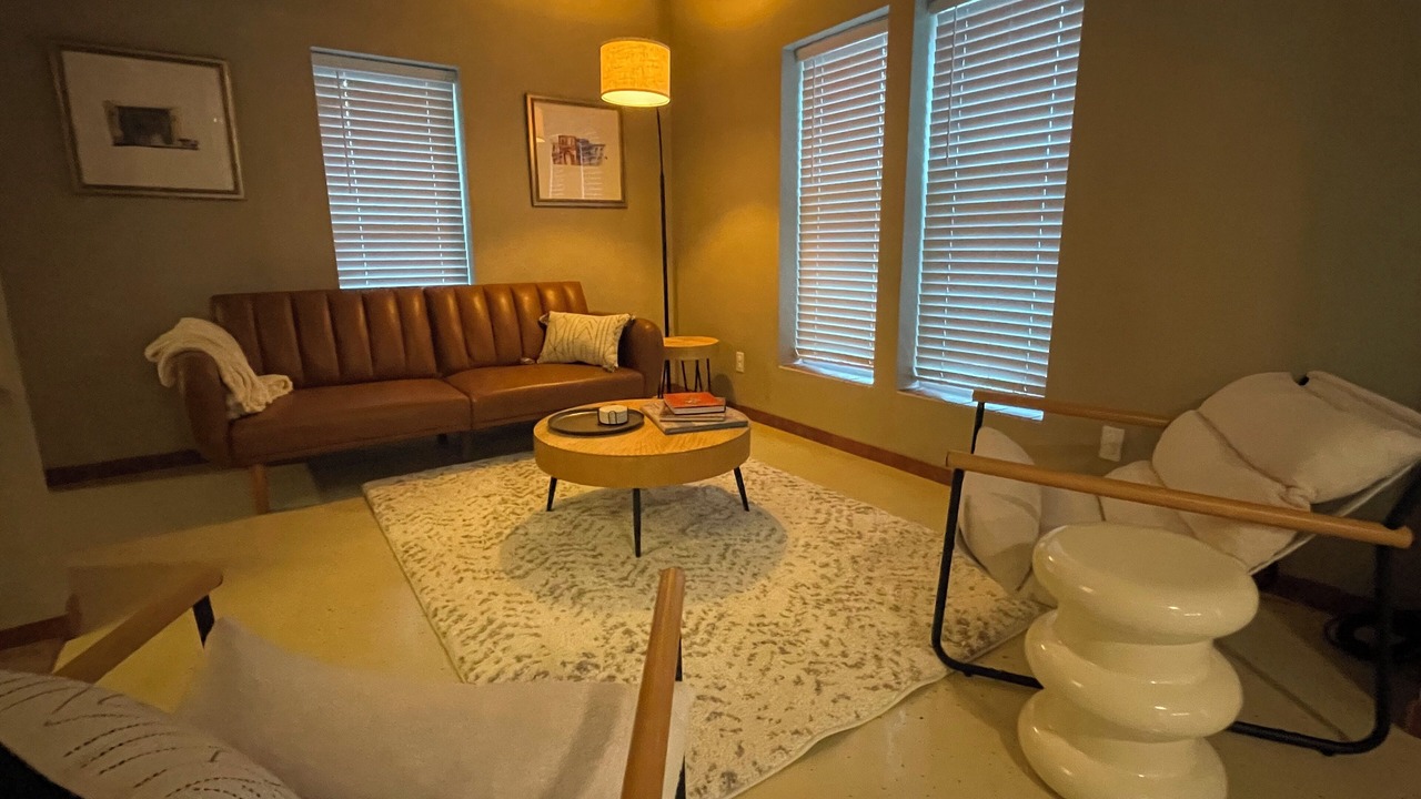Photo of Livingroom in Warren