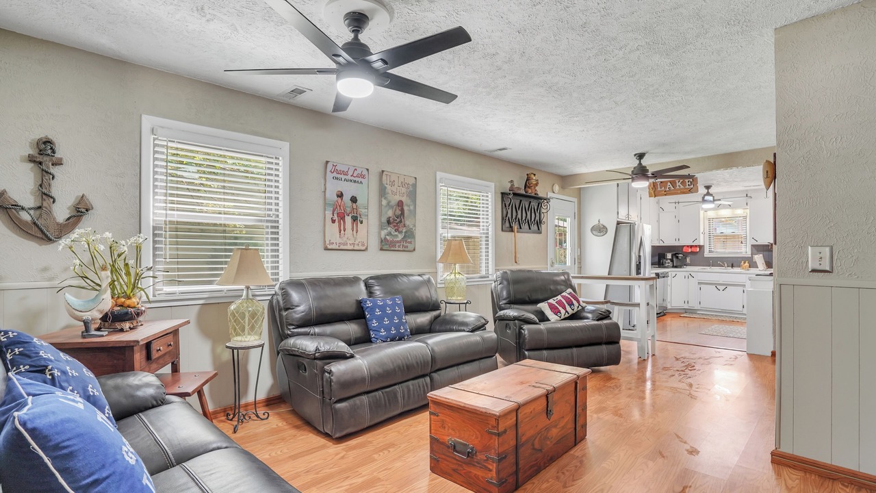 Photo of Livingroom in Grove