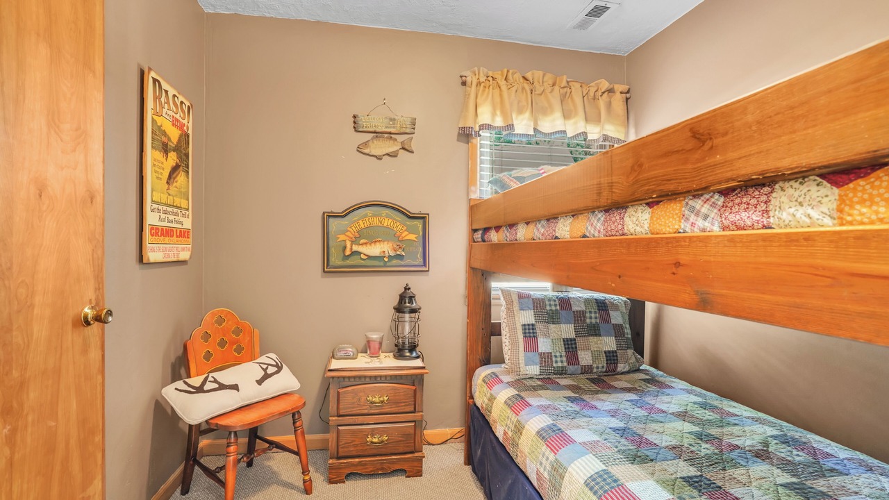 Photo of Bedroom in Grove
