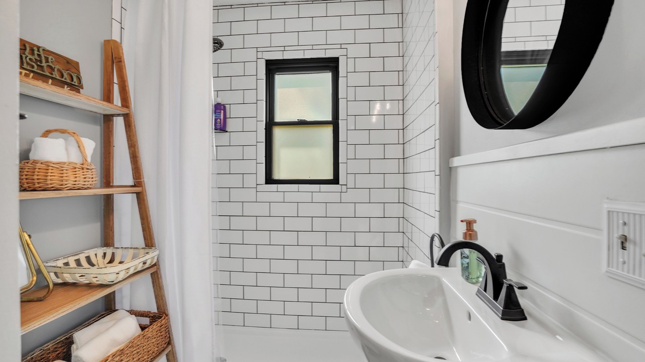 Photo of Bathroom in Grove