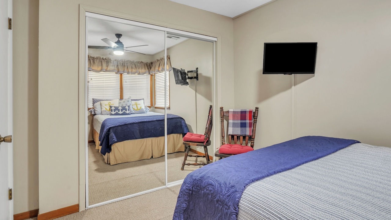 Photo of Bedroom in Grove