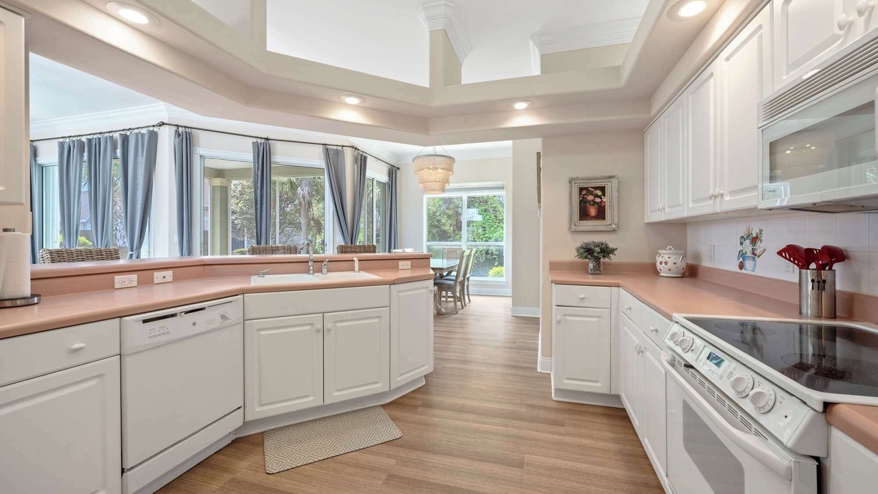 Photo of Others in Avalon Beach Estates