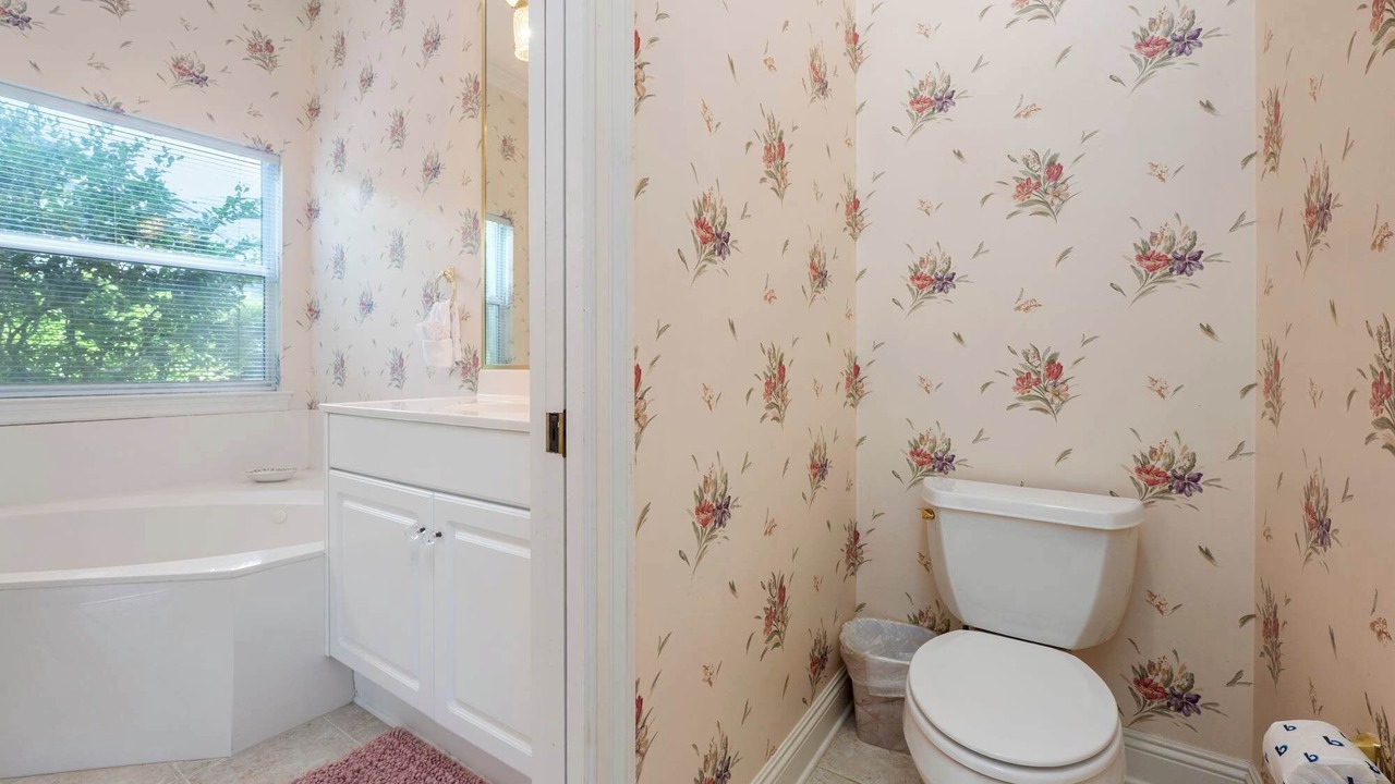 Photo of Bathroom in Avalon Beach Estates