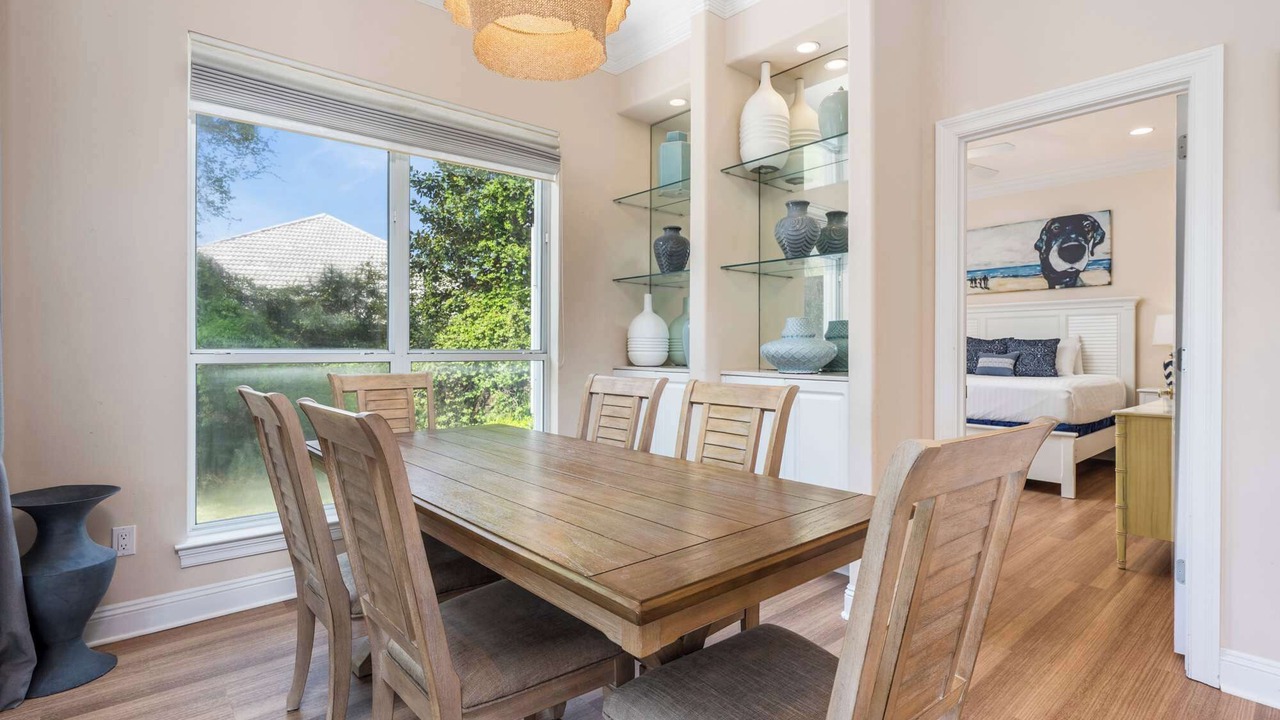 Photo of Others in Avalon Beach Estates