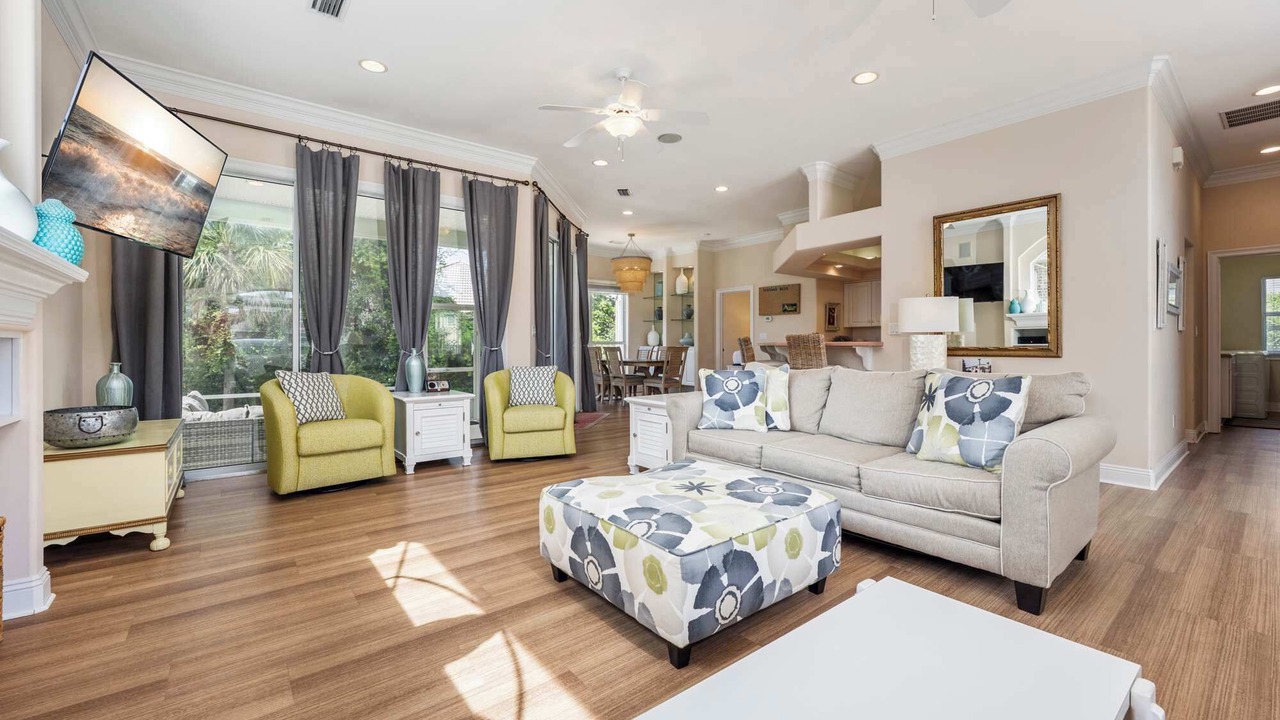 Photo of Livingroom in Avalon Beach Estates