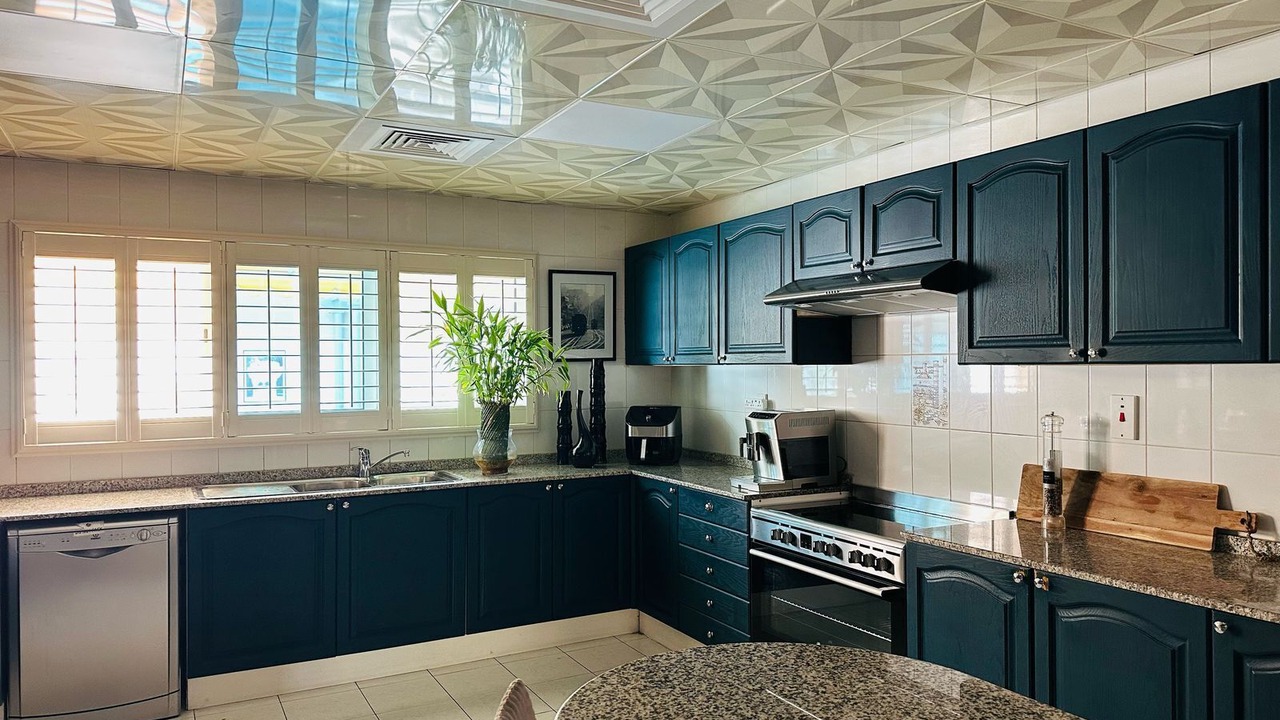 Photo of Kitchen in Umm Suqeim 3