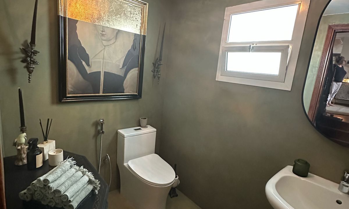 Photo of Bathroom in Umm Suqeim 3