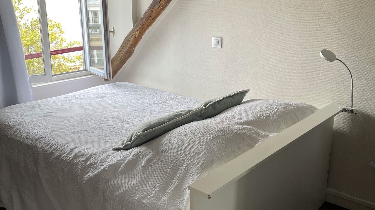 Photo of Bedroom in 8th Arrondissement