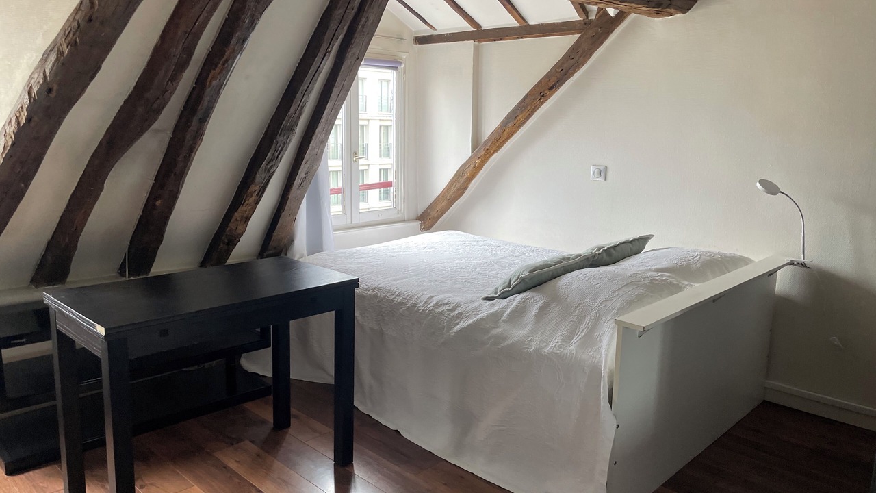 Photo of Bedroom in 8th Arrondissement