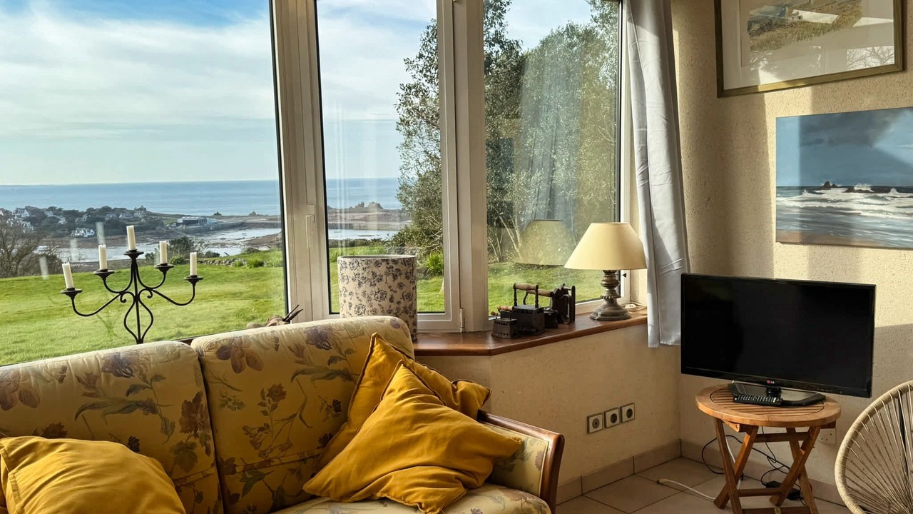 Photo of Livingroom in Plougasnou