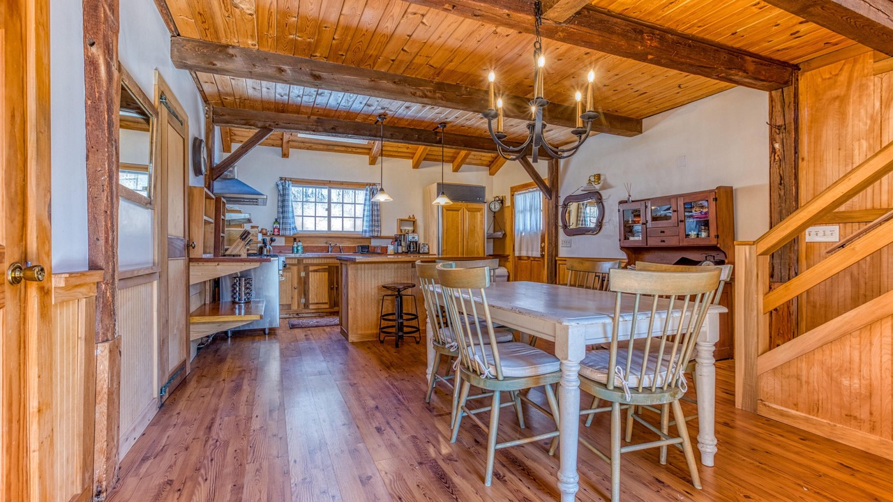 Photo of Others in Stockbridge