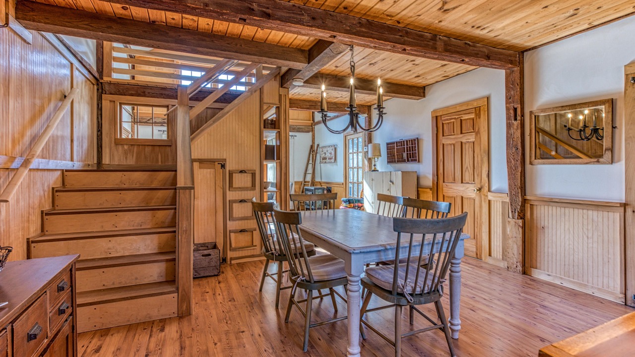 Photo of Others in Stockbridge