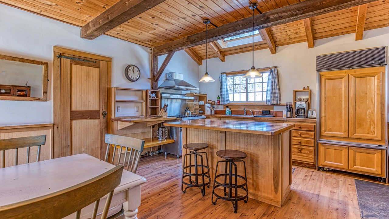 Photo of Others in Stockbridge