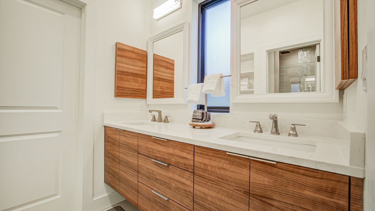 Photo of Bathroom in Mahncke Park