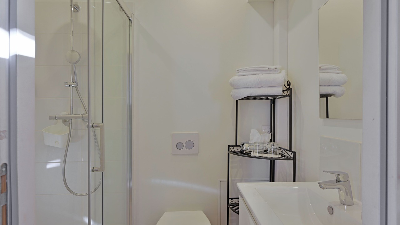 Photo of Bathroom in Caderousse