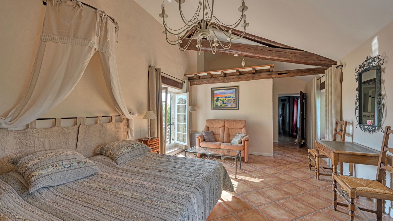 Photo of Bedroom in Caderousse