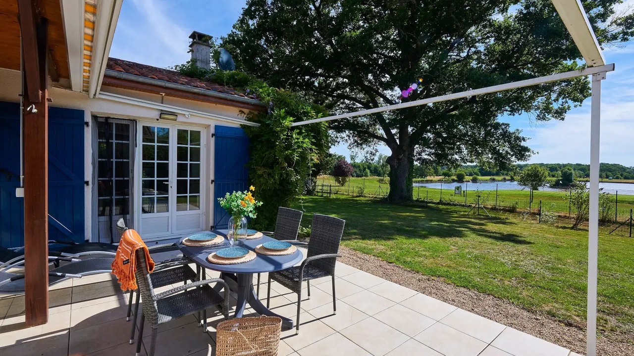 Photo of Outdoor in Vasles