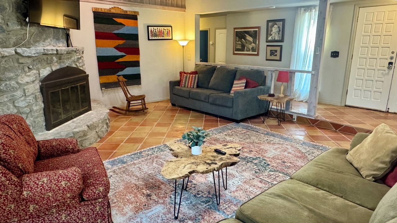 Photo of Livingroom in Edmond