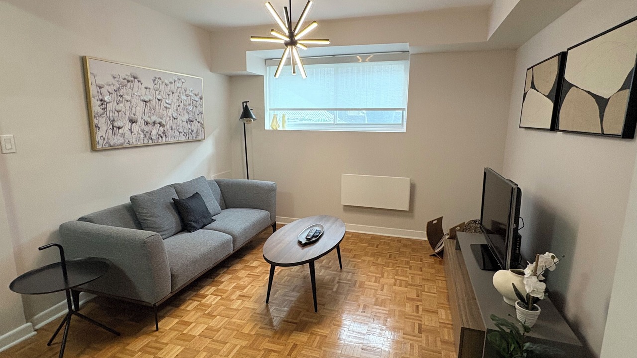Photo of Livingroom in Cote-Saint-Luc