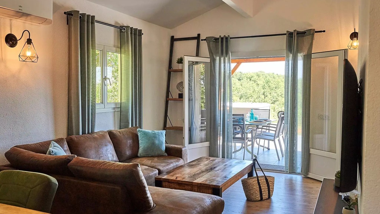Photo of Livingroom in Mauroux