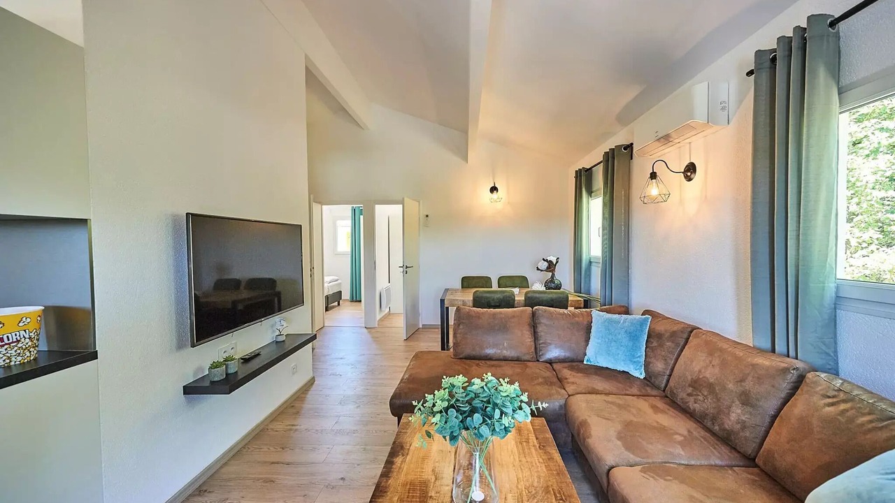 Photo of Livingroom in Mauroux