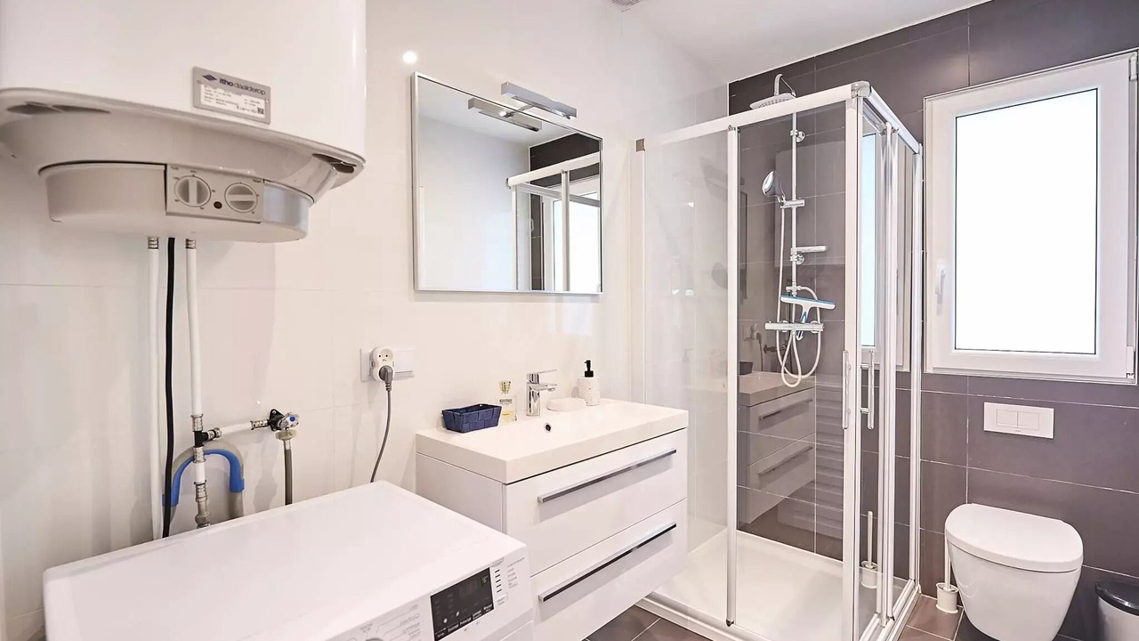 Photo of Bathroom in Mauroux