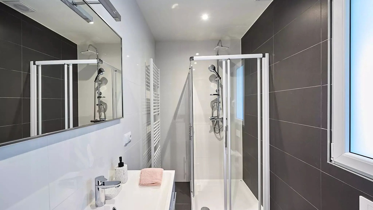 Photo of Bathroom in Mauroux