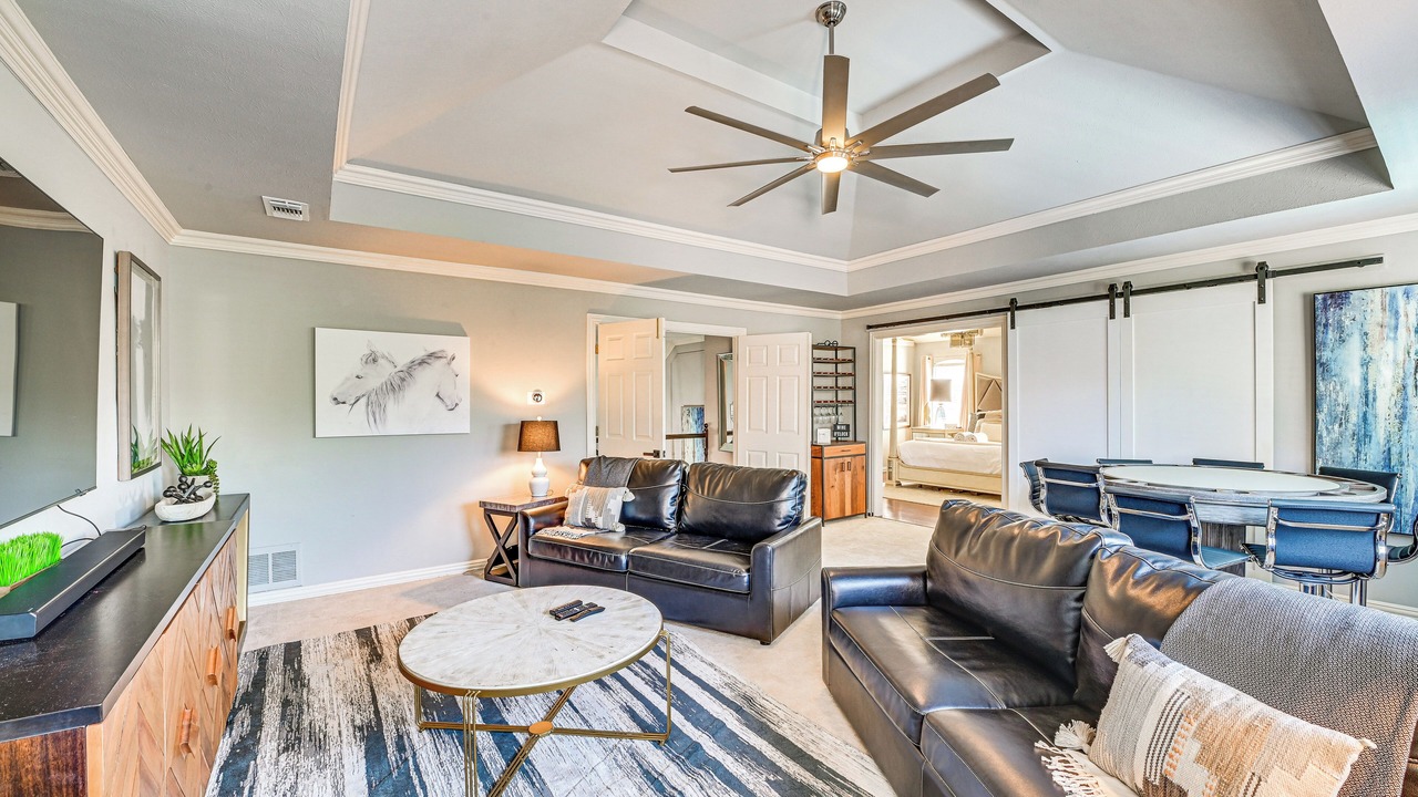 Photo of Livingroom in Carriage Hill
