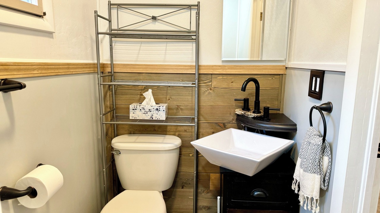 Photo of Bathroom in Lansing