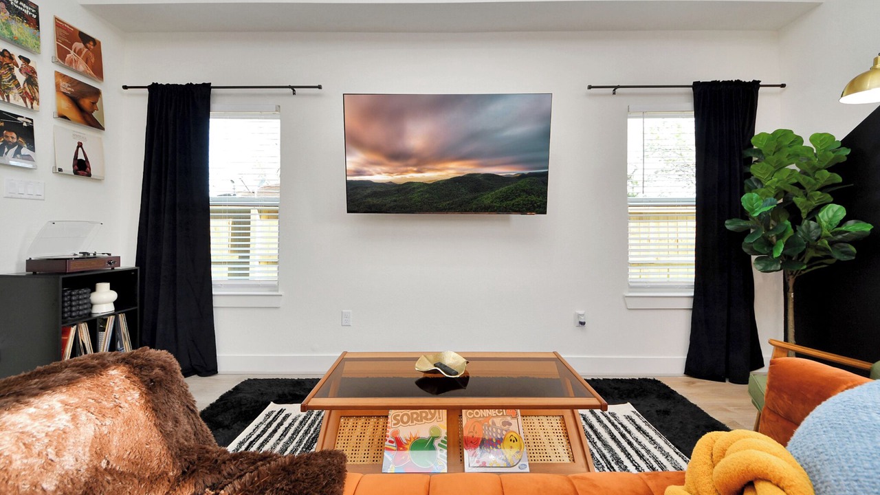 Photo of Livingroom in Southeast Houston