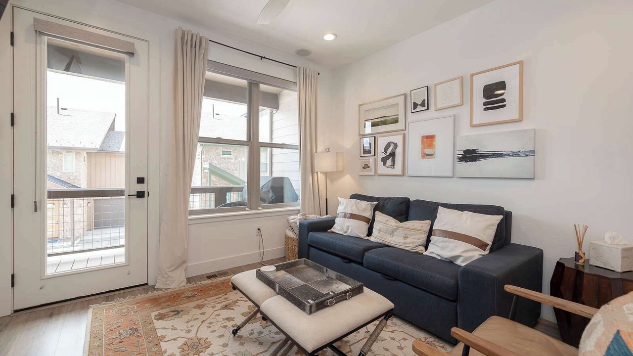 Photo of Livingroom in Rendezvous