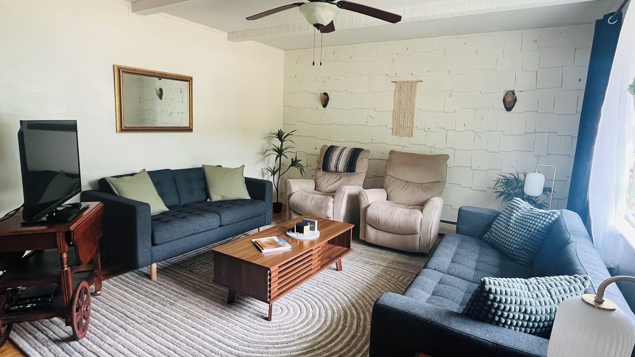 Photo of Livingroom in Truro