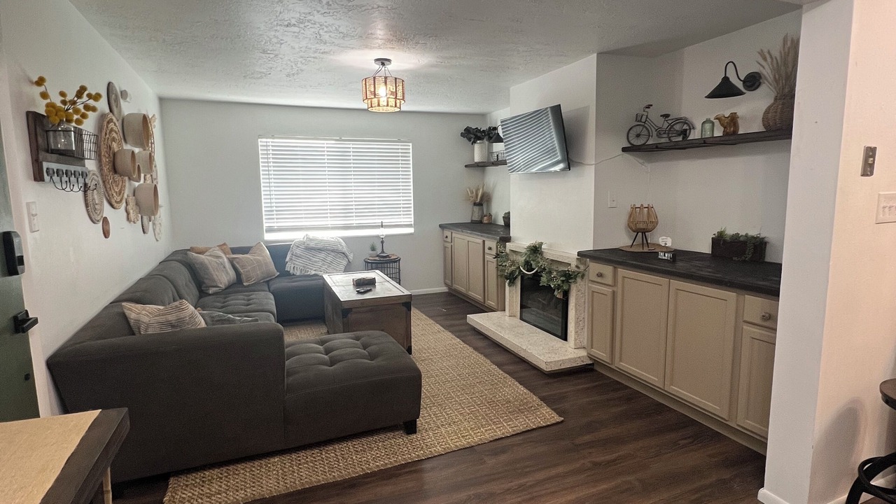 Photo of Livingroom in Logan