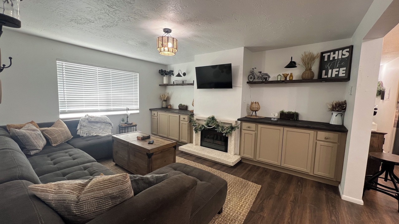 Photo of Livingroom in Logan