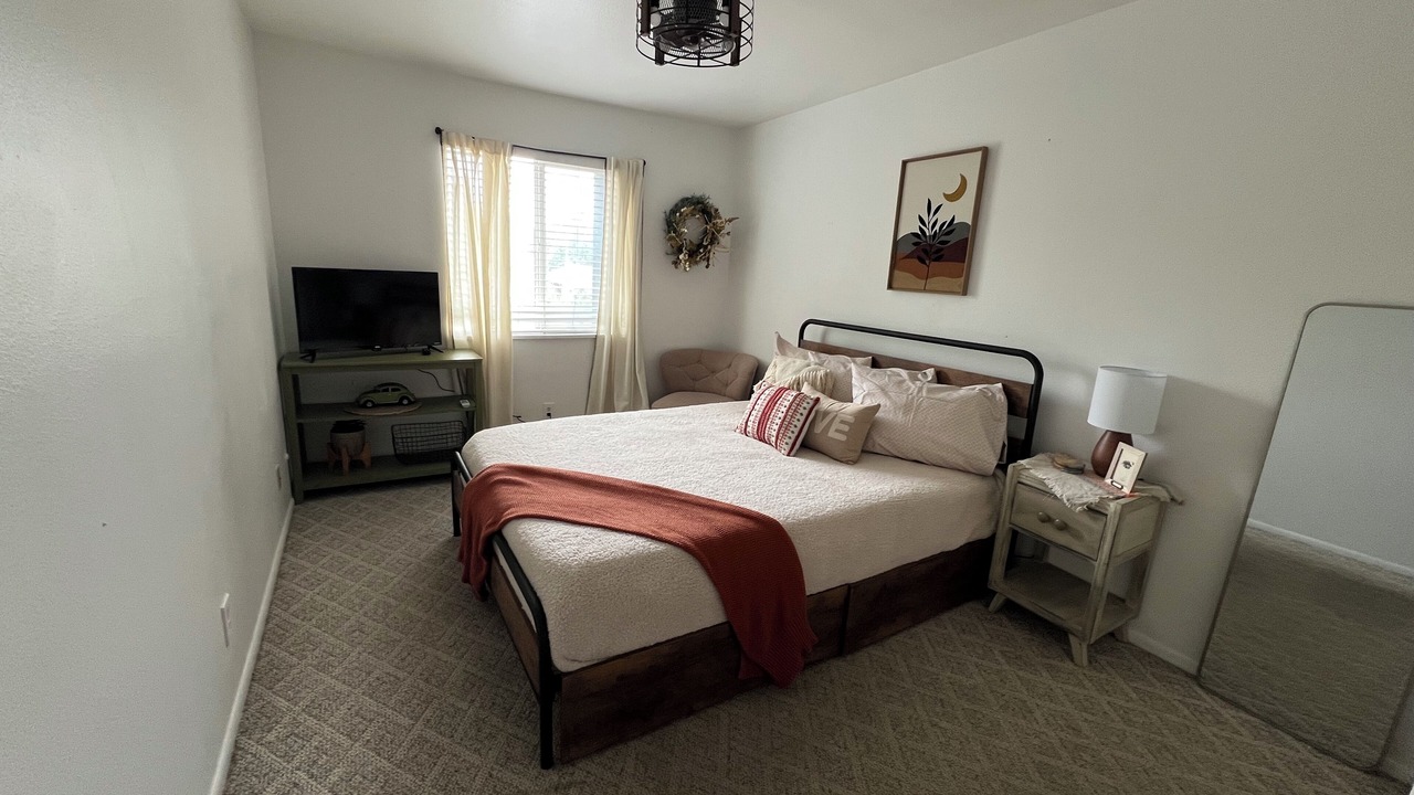 Photo of Bedroom in Logan