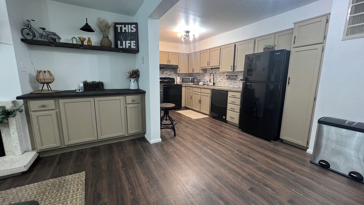 Photo of Others in Logan