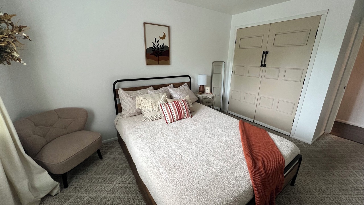 Photo of Bedroom in Logan